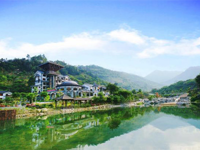 【广东人游广东】新兴天露山、仿古梅溪小镇、无忧谷栈道纯玩汽车1天(那务—合江—林尘)