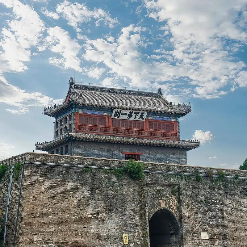 长青树【闯关东、看草原、邂逅红海滩】 河北：山海关古城、黑龙江：哈尔滨、内蒙古：呼伦贝尔大草原、海拉尔、满洲里、辽宁：沈阳故宫、盘锦红海滩、吉林空调专列13天